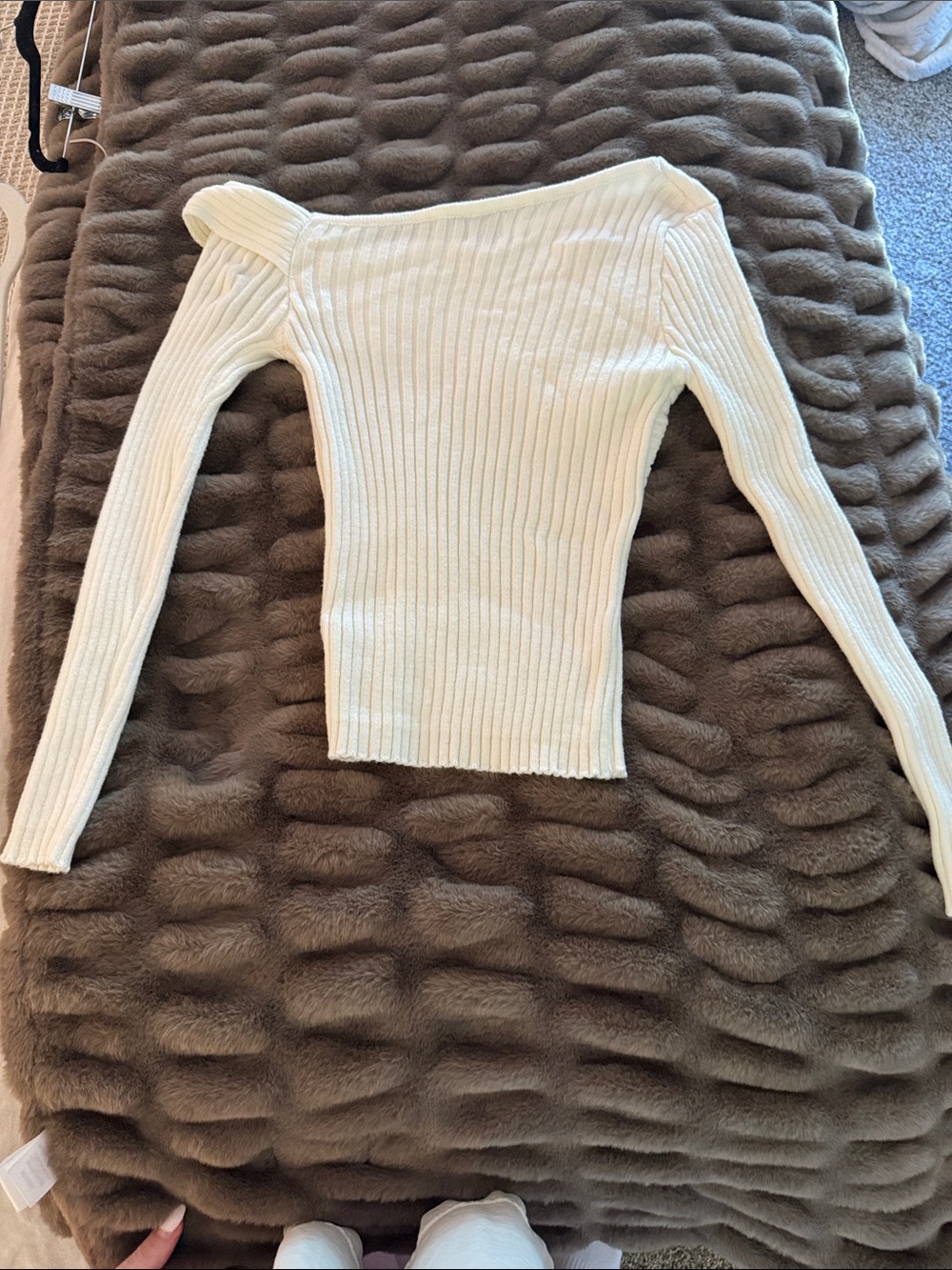 Princess Polly one Off-Shoulder Ribbed Sweater white - Picture 3 of 3
